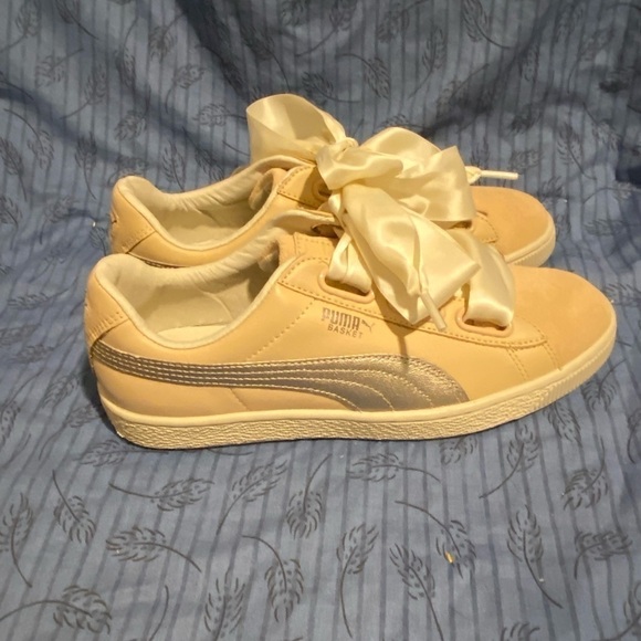 Puma basket heart up natural vachetta leather sneakers 8.5 - Picture 1 of 7